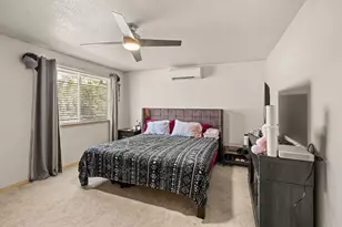 400 W 5th St, Phoenix, OR 97535 - Photo 23