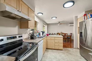 400 W 5th St, Phoenix, OR 97535 - Photo 7