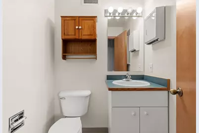 858 NE A Street, Grants Pass, OR 97526 - Photo 15