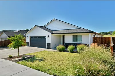 700 Nottingham Terrace, Eagle Point, OR 97524 - Photo 27