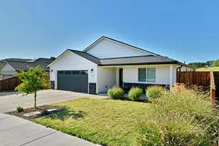 700 Nottingham Terrace, Eagle Point, OR 97524 - Photo 27