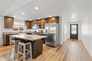 700 Nottingham Terrace, Eagle Point, OR 97524 - Photo 3