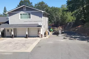 484 Shadow Hills Dr, Grants Pass, OR 97526 - Photo 11