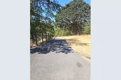 484 Shadow Hills Drive, Grants Pass, OR 97526 - Photo 13