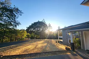 484 Shadow Hills Dr, Grants Pass, OR 97526 - Photo 71