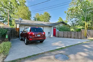 1211 Locust St, Medford, OR 97501 - Photo 39