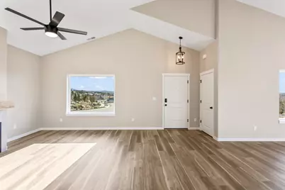 1050 SE Clover Lane, Madras, OR 97741 - Photo 3