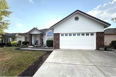 713 Eastridge Drive, Medford, OR 97504 - Photo 1