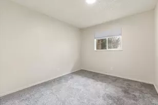 643 Covered Bridge Rd, Rogue River, OR 97537 - Photo 17