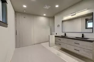 2477 Coker Butte Rd, Medford, OR 97504 - Photo 29