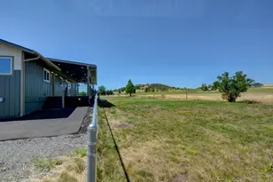 2477 Coker Butte Rd, Medford, OR 97504 - Photo 39