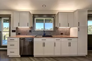 2477 Coker Butte Rd, Medford, OR 97504 - Photo 15