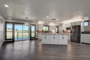 2477 Coker Butte Rd, Medford, OR 97504 - Photo 5