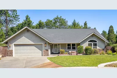 214 SE Sapphire Court, Grants Pass, OR 97527 - Photo 1