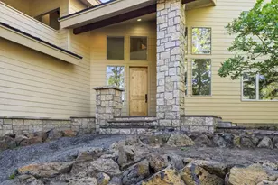 57776 Umpqua Ln, Sunriver, OR 97707 - Photo 3