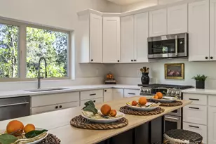 57776 Umpqua Ln, Sunriver, OR 97707 - Photo 13