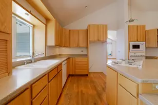 705 NE Chapel St, Madras, OR 97741 - Photo 19