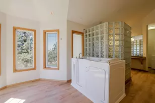 705 NE Chapel St, Madras, OR 97741 - Photo 41