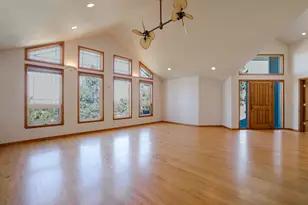 705 NE Chapel St, Madras, OR 97741 - Photo 7