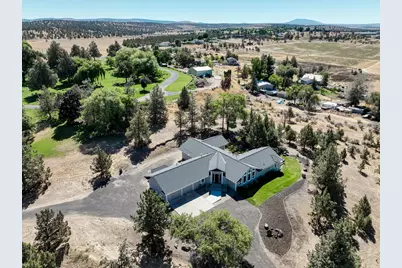 705 NE Chapel Street, Madras, OR 97741 - Photo 57