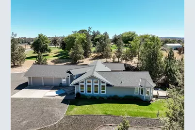 705 NE Chapel Street, Madras, OR 97741 - Photo 1