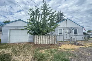 750 NW 2nd St, Prineville, OR 97754 - Photo 17