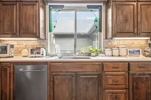 301 SE Larkspur Dr, Madras, OR 97741 - Photo 13