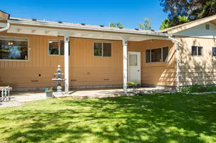 1195 E Park St, Grants Pass, OR 97527 - Photo 21