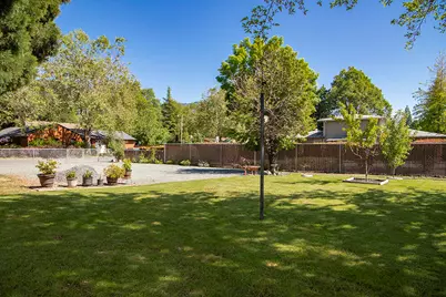 1195 E Park Street, Grants Pass, OR 97527 - Photo 19