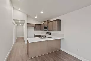 4046 SW Obsidian Ave, Redmond, OR 97756 - Photo 5