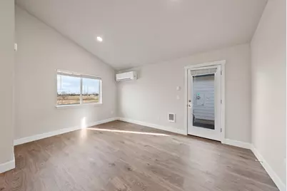 4046 SW Obsidian Avenue #191, Redmond, OR 97756 - Photo 3