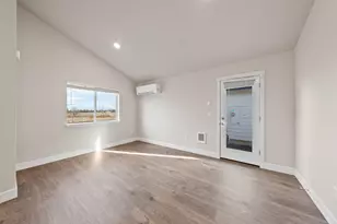 4046 SW Obsidian Ave, Redmond, OR 97756 - Photo 3