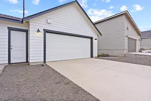 4034 SW Obsidian Pl, Redmond, OR 97756 - Photo 31