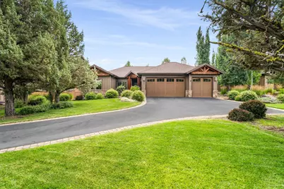 205 Vista Rim Drive, Redmond, OR 97756 - Photo 1