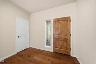205 Vista Rim Dr, Redmond, OR 97756 - Photo 17