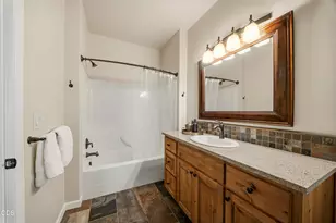 205 Vista Rim Dr, Redmond, OR 97756 - Photo 47