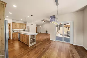 205 Vista Rim Dr, Redmond, OR 97756 - Photo 27