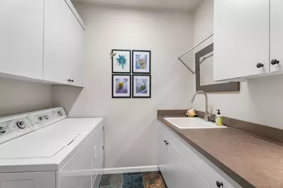 205 Vista Rim Drive, Redmond, OR 97756 - Photo 17