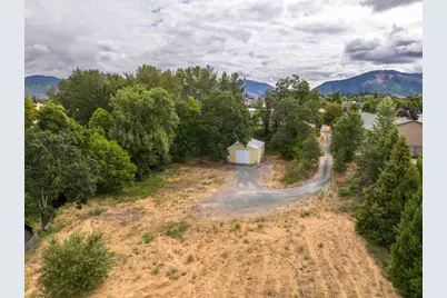 835 Union Avenue, Grants Pass, OR 97527 - Photo 5