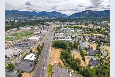 835 Union Avenue, Grants Pass, OR 97527 - Photo 19