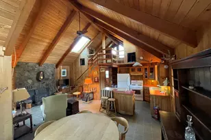 67500 Three Creeks Rd, Sisters, OR 97759 - Photo 27