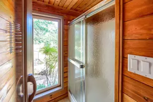 1065 S Shasta Ave, Eagle Point, OR 97524 - Photo 9