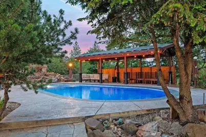 1065 S Shasta Avenue, Eagle Point, OR 97524 - Photo 3