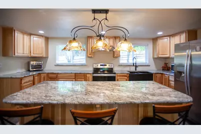 473 Templin Avenue, Grants Pass, OR 97526 - Photo 3