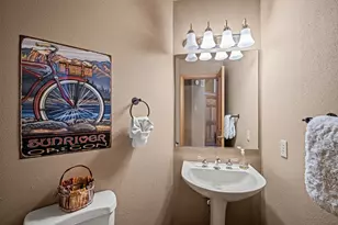 17745 Sarazen Ln, Sunriver, OR 97707 - Photo 19