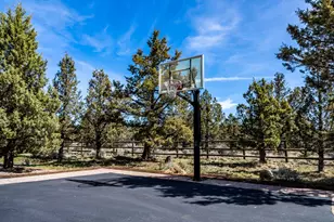 18355 Pinehurst Rd, Bend, OR 97703 - Photo 51