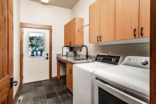 18355 Pinehurst Rd, Bend, OR 97703 - Photo 35