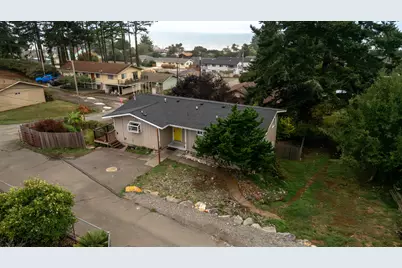 1214 Ransom Avenue, Brookings, OR 97415 - Photo 1