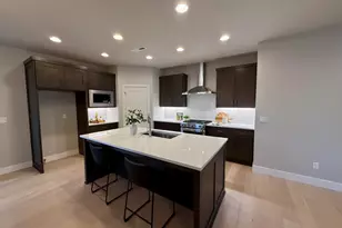 61405 SE Daybreak Ct, Bend, OR 97702 - Photo 5