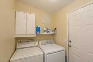 633 E Archwood Dr, Eagle Point, OR 97524 - Photo 27